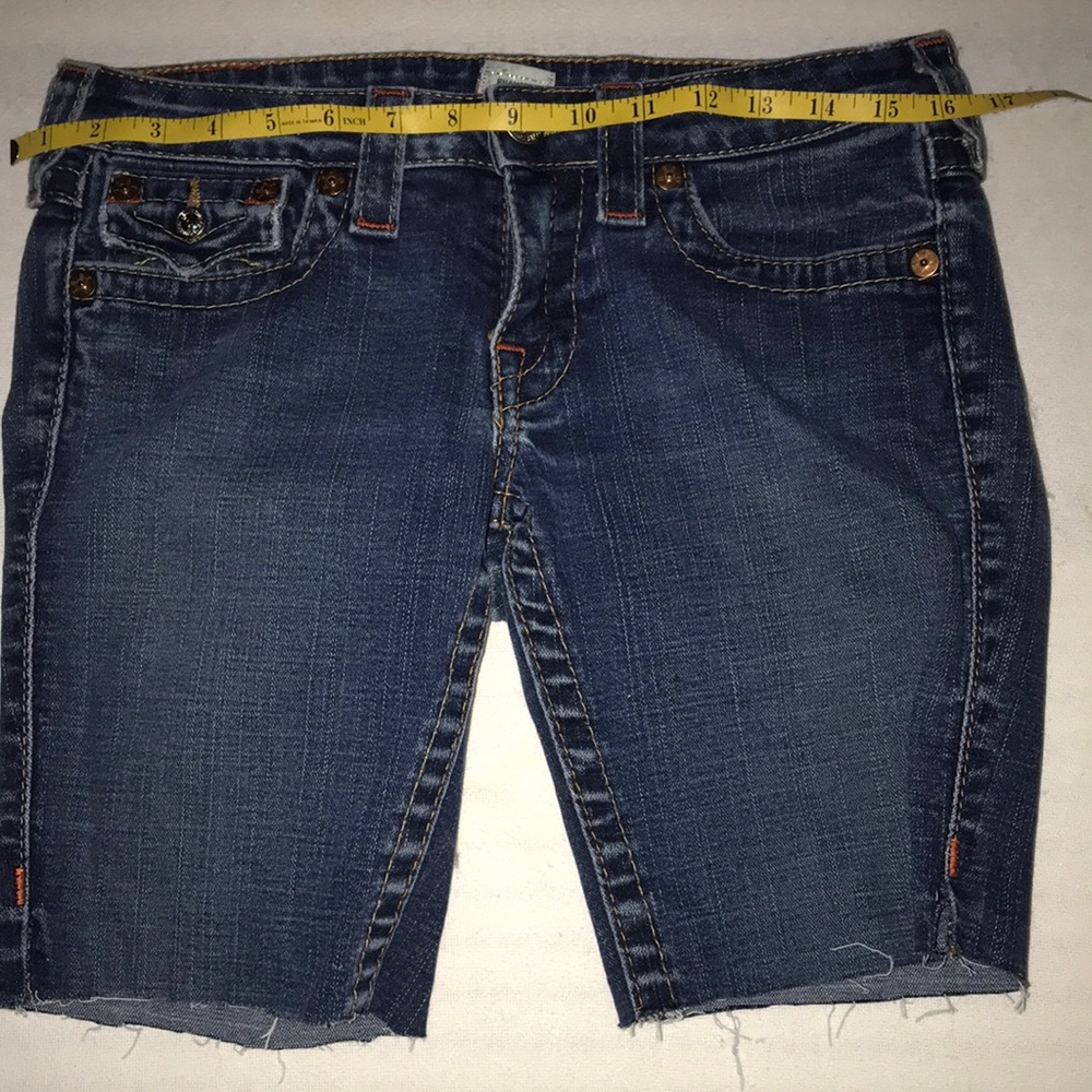 True religion jeans shorts button pockets  zippered size 28 - Picture 3 of 15